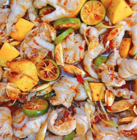 Hình ảnh Chân gà rút xương sốt sate