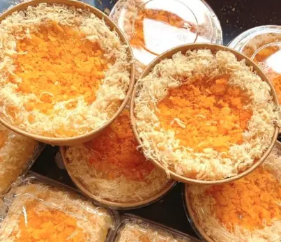 Hình ảnh Bánh bông lan trứng muối tô