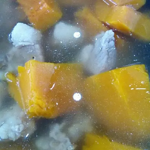 Hình ảnh Bí đỏ giò heo