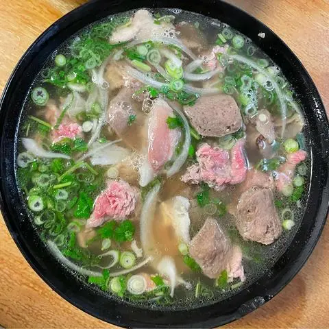 Hình ảnh Phở tái viên