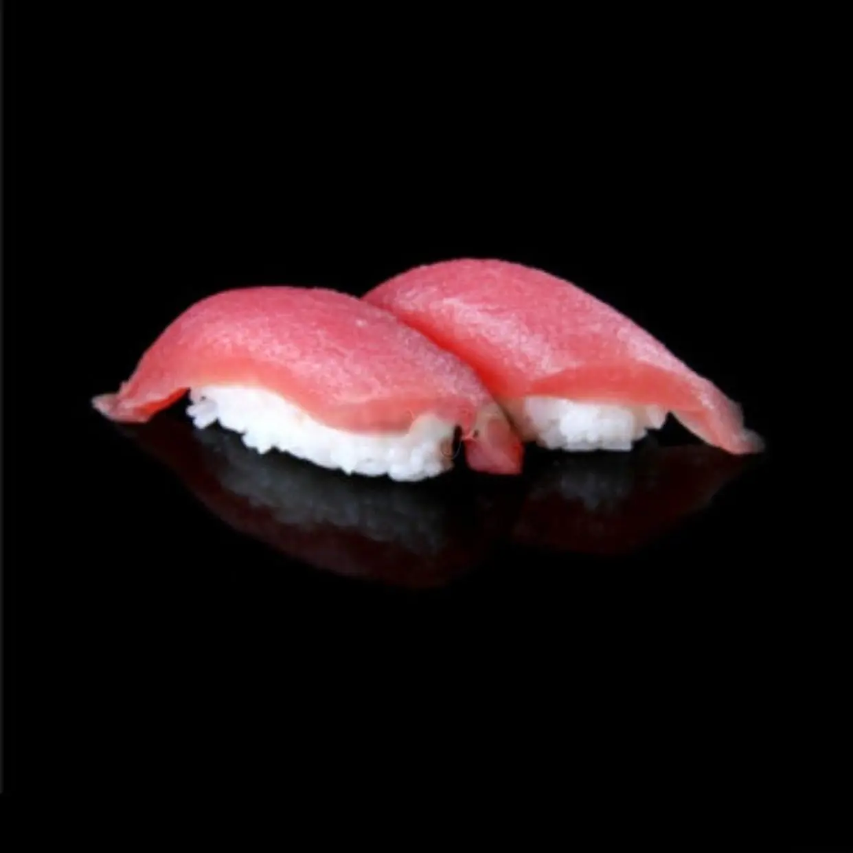 Hình ảnh TUNA SUSHI (Cá Ngừ)