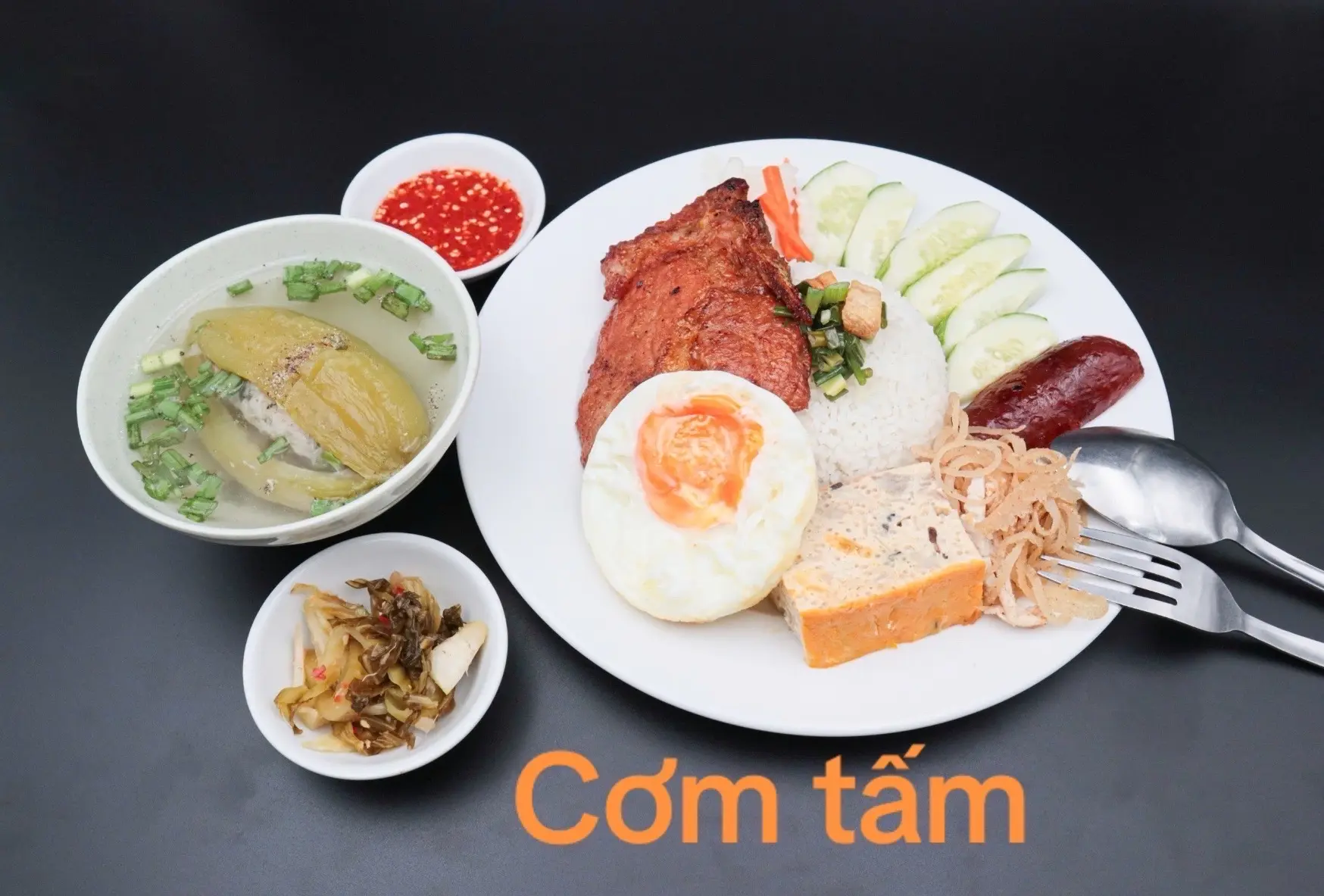 Hình ảnh Cơm sườn bì ốp la