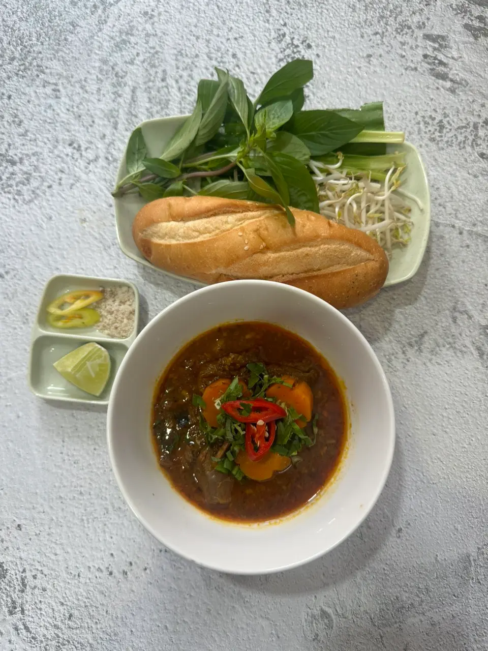Hình ảnh Bò kho bánh mì