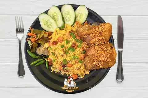 Hình ảnh Cơm chiên Dương Châu má đùi tỏi phi