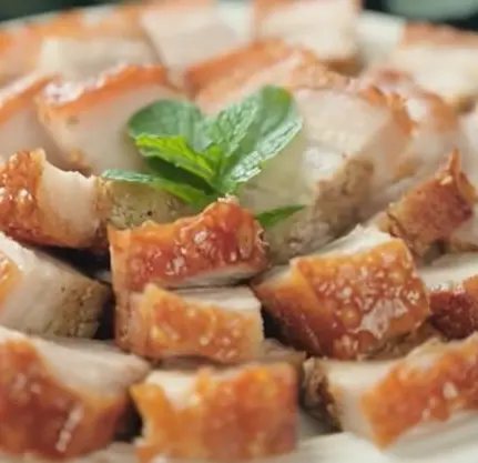 Hình ảnh Heo quay truyền thống - 1 kg