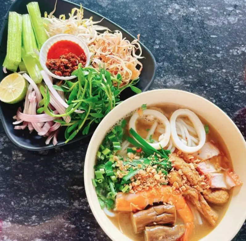 Hình ảnh Bún mắm đặc biệt