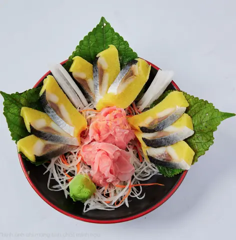Hình ảnh Sashimi cá trích ép trứng vàng - D7