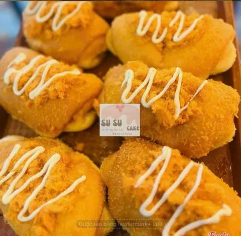 Hình ảnh Xúc xích dài chà bông gà cay