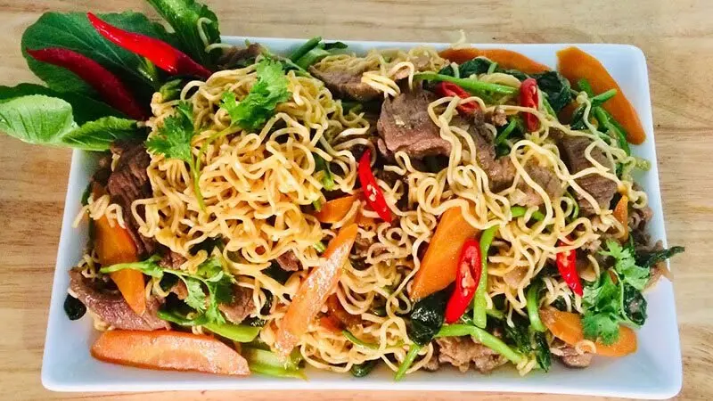 Hình ảnh Mì xào bò
