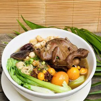 Hình ảnh Mì tiềm chim cút + trứng non gia truyền