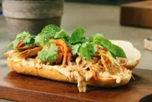 Hình ảnh Bánh mì gà múa lửa