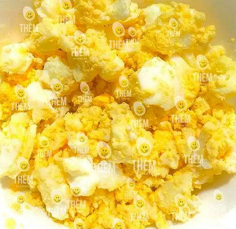 Hình ảnh Trứng gà bóp nhuyễn