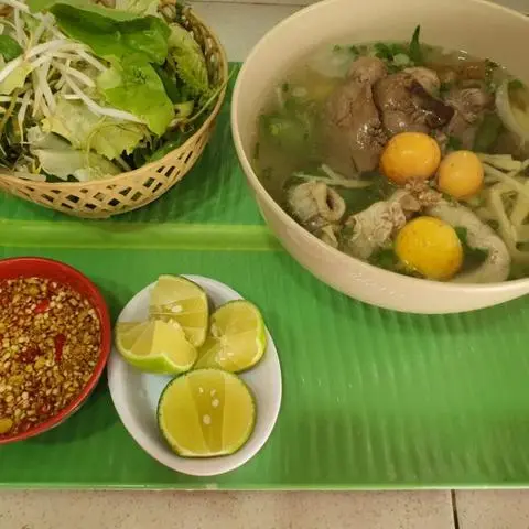 Hình ảnh Bún lòng gà trứng non