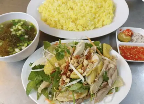 Hình ảnh Cơm gà xé