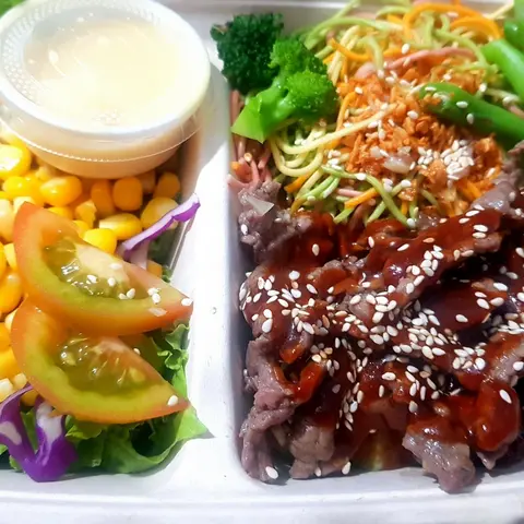 Hình ảnh Mì Rau Củ Bò Sốt BBQ Cay