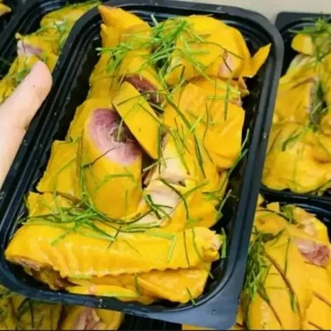 Hình ảnh Gà ri ủ muối thảo mộc nguyên con ( KHÔNG ĐẦU )
