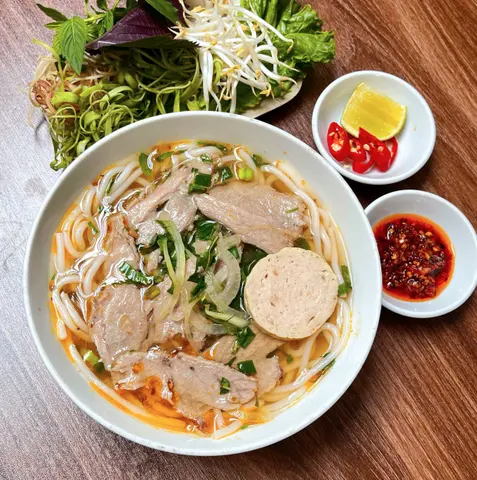 Hình ảnh Bún Bò Nạm Chả