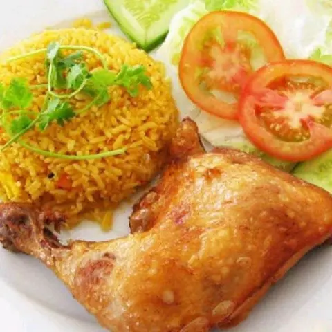 Hình ảnh Cơm gà xối mỡ lớn - 1 opla - 1 coca