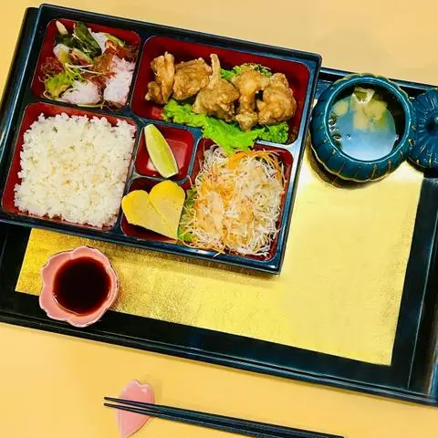 Hình ảnh Tori kara age bento - bento thịt gà chiên kiểu Nhật - set30
