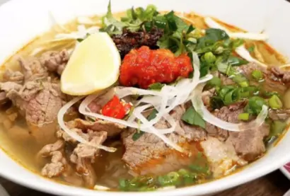 Hình ảnh Bún bò tái