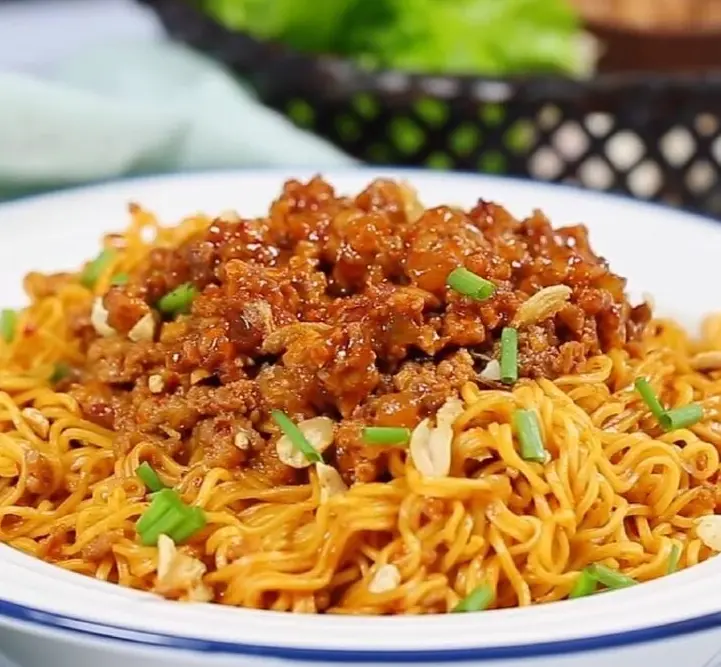 Hình ảnh Mì trộn sate