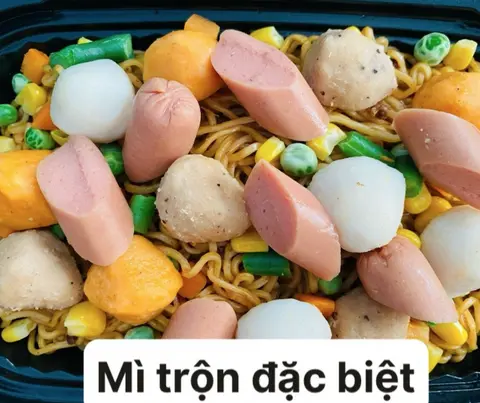 Hình ảnh Mì trộn đặc biệt
