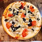 Hình ảnh Pizza số 12 nấm - cà chua - ôliu