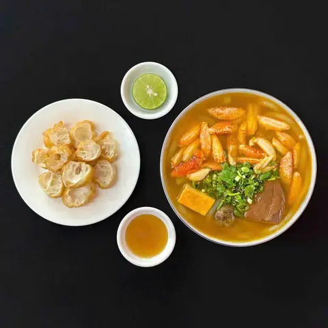 Hình ảnh Bánh canh đặc biệt Cua
