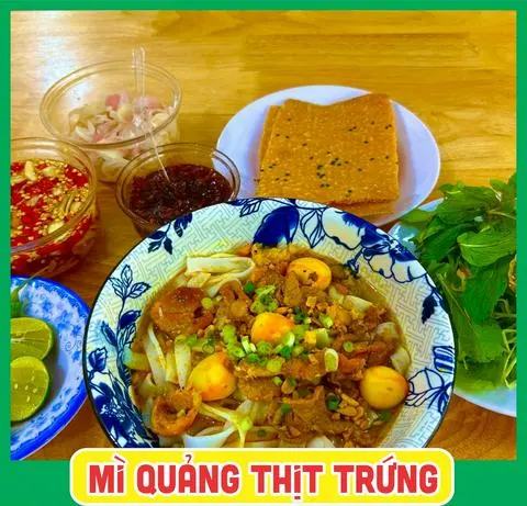 Hình ảnh Mì Quảng thịt trứng