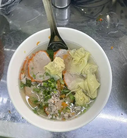 Hình ảnh Mì hoành thánh xá xíu