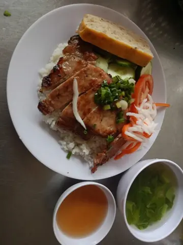 Hình ảnh Cơm sườn chả