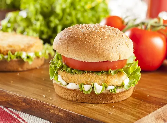 Hình ảnh Hamburger gà - phô mai
