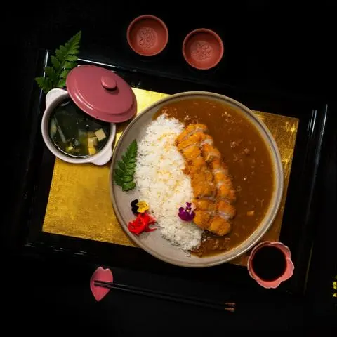 Hình ảnh Katsu kare teishoku - set cơm thịt heo chiên xù - cà ri - set19