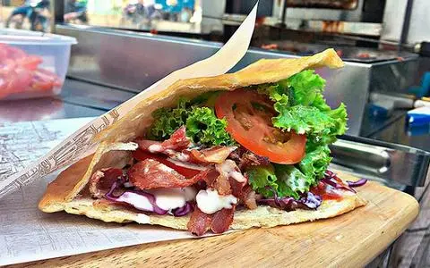 Hình ảnh Bánh mì Thành Đạt kebab