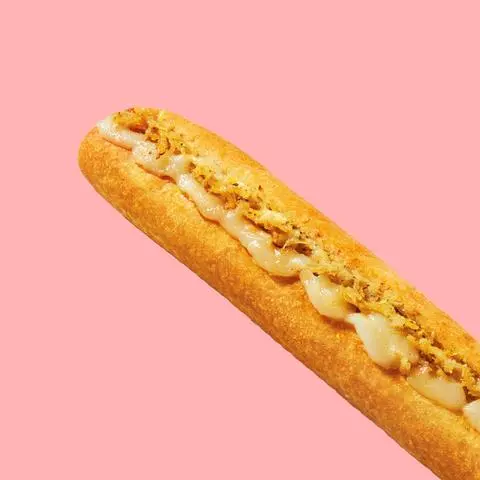 Hình ảnh Bánh Mì Que Gà Phô Mai Highlands