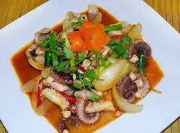 Hình ảnh Bạch tuộc nấu chua cay