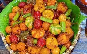 Hình ảnh Thập cẩm chiên mắm tỏi 