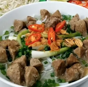 Hình ảnh Bún bò bò viên