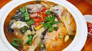 Hình ảnh Lẩu đầu cá hồi măng chua