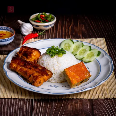 Hình ảnh Cơm Tấm Ba Rọi Chả