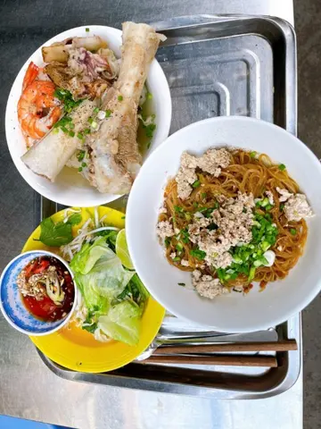 Hình ảnh Hủ tiếu khô tôm xương