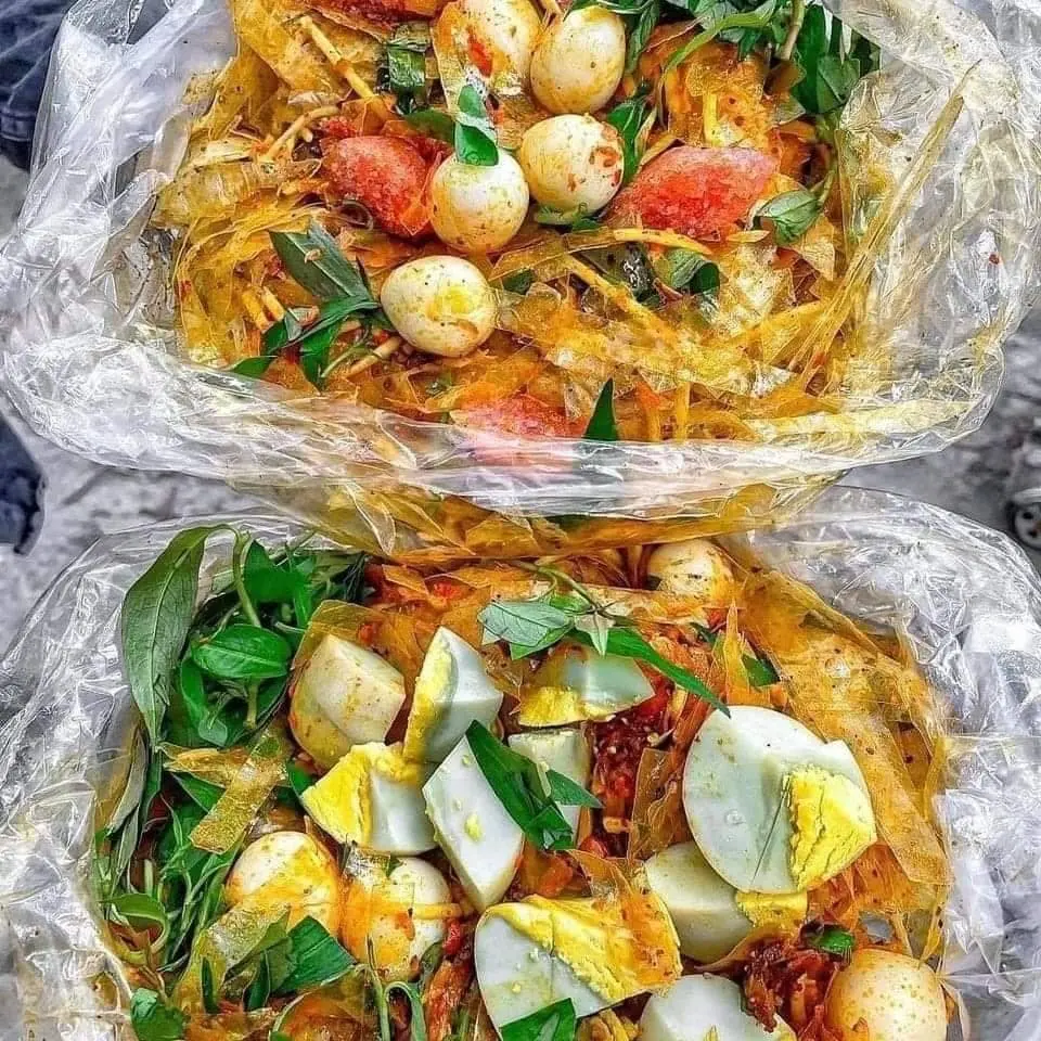 Hình ảnh Bánh tráng trộn full topping