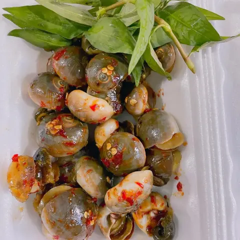 Hình ảnh Ốc mỡ xào bơ cay