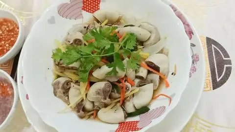 Hình ảnh Dồi trường hấp gừng