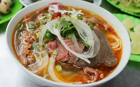 Hình ảnh Bún Bò Huế Tái