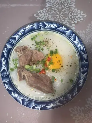 Hình ảnh Cháo sườn - trứng gà