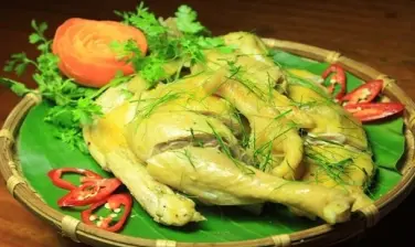 Hình ảnh Gà hấp lá trúc