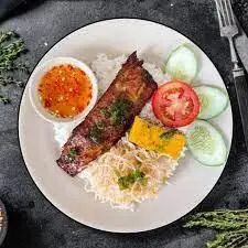 Hình ảnh Cơm sườn trứng