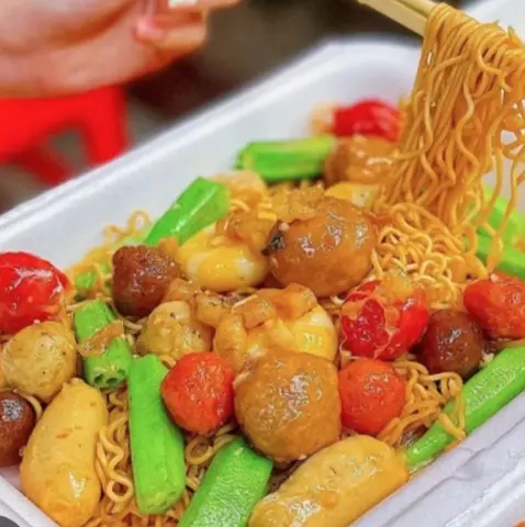 Hình ảnh Mì xào cá viên