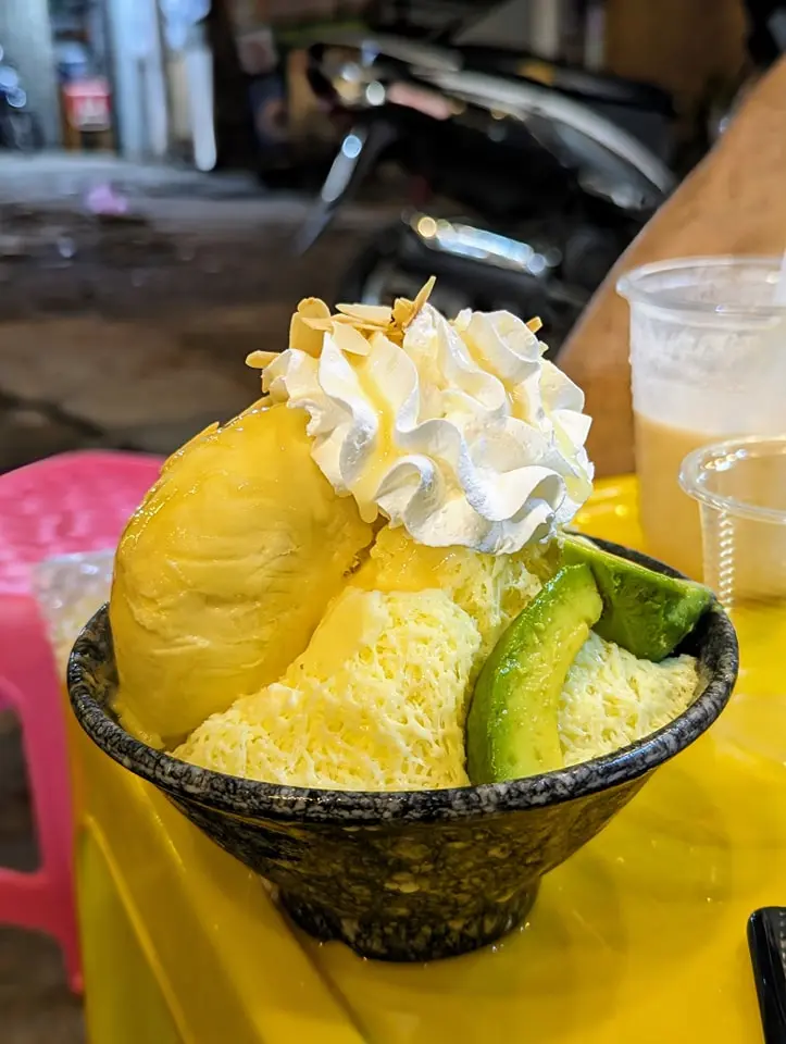 Hình ảnh Bingsu Sầu Riêng ( sầu riêng + bơ ) 